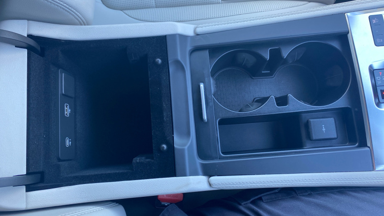 Jaguar F-Pace 2.0 D200 R-Dynamic Black 5dr Auto AWD Diesel Estate